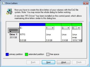 Abbildung 1: Mit dem Laufwerksmanager von Ext2ifs weisen Sie Ext2/3-Partitionen Laufwerksbuchstaben zu, die anschließend im Windows-Dateiexplorer erscheinen.