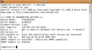 Abbildung 1: Der Befehl zeigt, ob die Smart-Funktionen für die Festplatte existieren und laufen und ob die geprüfte Platte in der Datenbank von Smartmontools steht.