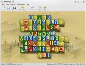 Abbildung 14: Für europäische Augen geeignet: KMahjongg mit Buchstaben statt chinesischen Schriftzeichen.