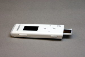 Abbildung 6: Der USB-Stecker des U3 lässt sich nach Bedarf ein- und ausfahren.