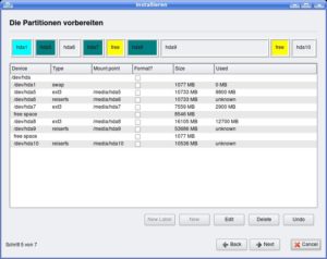 Abbildung 6: Nach dem Verkleinern der Partition von OpenSuse 10.3 erscheint hinter <code srcset=