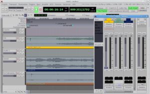 Abbildung 7: Ardour ist ein nichtlineares Soundstudio, mit dem Sie beliebig viele Wave-Tracks abmixen – dank Automation mit im zeitlichen Verlauf wechselnder Intensität.