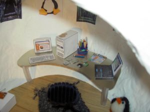 Abbildung 2: Ein Arbeitsplatz ganz nach dem Geschmack von LinuxUser-Redakteuren.