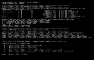Abbildung 2: Mit NT Password Recovery setzten Sie nicht nur Benutzerpasswörter von Windows-Systemen zurück sondern bearbeiten auch die Registry.