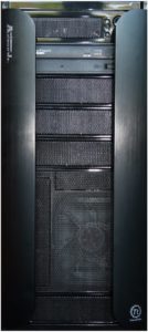 Einen flotten Midi-Tower mit vorinstalliertem Debian "Etch" bietet der Online-Anbieter Mindfactory jetzt zum moderaten Preis an.