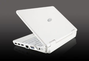 Das Netbook One A440 kommt mit 10-Zoll-Display und 80-GByte-Festplatte für 299 Euro ins Haus.