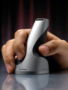 Der Wowpen von NTP verspricht als Mausersatz nicht nur eine bessere Ergonomie beim Arbeiten, sondern auch eine stressfreie Installation.