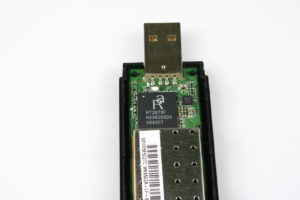 Abbildung 1: In diesem WLAN-Stick ist ohne Zweifel ein RT2870-Chip der taiwanesischen Firma Ralink verbaut.