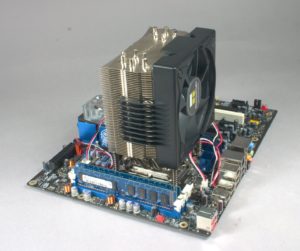 Abbildung 2: core_i7_motherboard.png