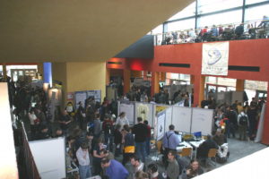 Im Ausstellungsbereich und den Hörsälen der Chemitzer Linux-Tage drängten sich zahlreiche Besucher vom Einsteiger bis zum Linux-Profi.