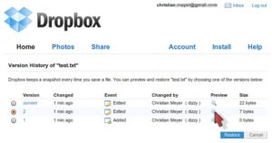 Abbildung 4: Sogar eine Revisionskontrolle bringt Dropbox mit. So springen Sie zu einer beliebigen älteren Dateiversion zurück.