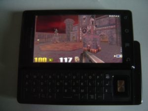 Zocken auf dem Android mit Kwaak3 benötigt eine Tastatur.