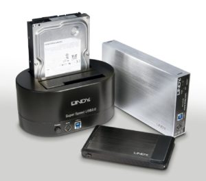 Funktionieren treiberlos auch mit Linux: USB-3.0-Festplattengehäuse und Docking-Station von Lindy.