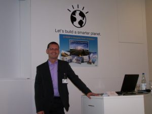 Der Program Director für Linux on System z bei IBM, Alexander Stark, bekräftigt das Open-Source-Bekenntnis von Big Blue. 