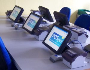 POSper arbeitet sowohl in Handelsunternehmen als auch in der Gastronomie als PC-Kasse. Am Bildungsinstitut trainieren wir damit angehende Verkäufer.