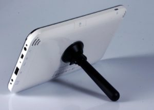 Abbildung 3: Die per Saugwirkung arbeitende Stütze verschafft dem Tablet nicht die gewünschte Stabilität.