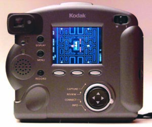 Abbildung 1: Verblüffend: Der Spieleklassiker Pacman auf der Digitalkamera DC265 von Kodak.