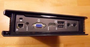 Abbildung 2: Anstelle eines DVI-Ausgangs hat MSI der Windbox einen alten VGA- und einen neuen HDMI-Ausgang spendiert.