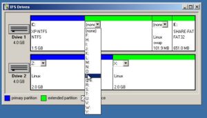Abbildung 3: Das Konfigurationsprogramm von Ext2 IFS erlaubt das unkomplizierte Zuweisen von Laufwerksbuchstaben zu Linux-Partitionen.