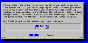 Abbildung 3: Zu Beginn der Installation müssen Sie zunächst die Festplatte auswählen, auf der FreeBSD eingerichtet werden soll.