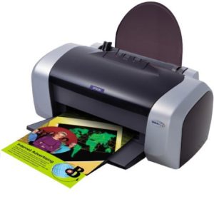 Abbildung 3: Der Epson C84 ist ein guter Allround-Tintenstrahler. Ab Gimp-Print in Version 4.2.7 ist auch die perfekte Linux-Unterstützung gewährleistet.