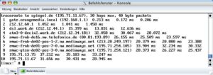 Abbildung 5: "traceroute" zeigt den Weg zu "spiegel.de".