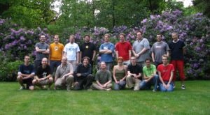 Dank hochsommerlicher Temperaturen und Wlan verlegten die Teilehmer große Teile des PIM-Treffens in den wunderschönen Garten des Konferenzortes nahe der belgischen Grenze.