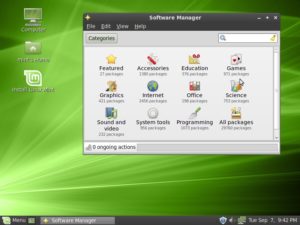 Auch die Debian-Edition von Linux Mint bringt den komfortablen Software-Manager MintInstall mit.