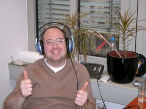 Der überzeugte Franke Peter Kreussel arbeitet im Competence Center Software und sitzt, wenn nicht vor dem Rechner, öfter mal vor seinem E-Piano.