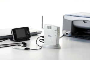 Der Device-Server für USB-Geräte verbindet drahtlos oder über Ethernet