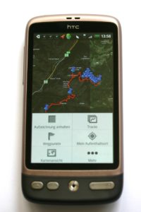 Abbildung 1: Das Android-App MyTracks (hier auf einem HTC Desire) bietet zum Aufzeichnen und Speichern von Routen vielfältige Möglichkeiten.