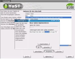 Abbildung 2: Ist der Rechner mit DVD-ROM (hdd) und CD-Brenner (hdc) ausgestattet, werden fälschlich beide Laufwerke in der SCSI-Emulation betrieben. Abhilfe bringt der Parameter "hdd=ide-cd", der komfortabel über die Bootloader-Konfiguration im YaST 2 eingebaut werden kann