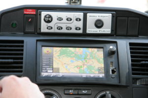 Abbildung 3: Nur ein einziges Kabel führt zur im Cockpit verbauten Display-Einheit.