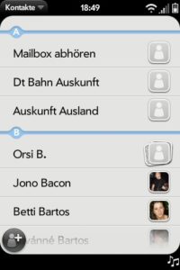 Abbildung 3: Die Kontakte-Anwendung gehört zweifellos zu den Stärken des Pre Plus. Sind bei einem Kontakt mehrere Icons zu sehen, dann gibt es die Person in mehreren Konten. Diese lassen sich zusammenführen.