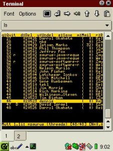Abbildung 8: … liest man mit dem dort installierten Mail-Programm mutt die Zaurus-Mailingliste