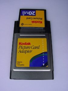 Der PCMCIA-Adapter inkl. CompactFlash-Speichermedium wurde korrektals Festplatte erkannt und kann problemlos gemountet werden