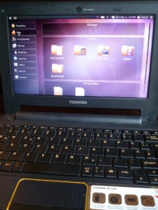 Abbildung 4: Die Netbook-Oberfläche von Ubuntu 10.10 auf dem Toshiba AC100.