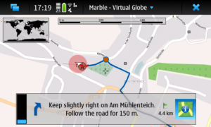 Auf dem Smartphone wird die Open-Source-Anwendung Marble zum Navigationssystem.