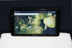 Das Archos Arnova 10 soll 199 Euro kosten und kommt deutlich wertiger daher.