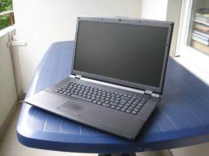 Abbildung 1: Attraktiv für Linux-Anwender: Schenker verkauft seine Laptops wie das M4S XMG A700 ohne Betriebssystem.