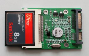 Abbildung 2: Der CF-Karten-Adapter ermöglicht den Einbau eines Compact-Flash-Moduls als Festplatte.