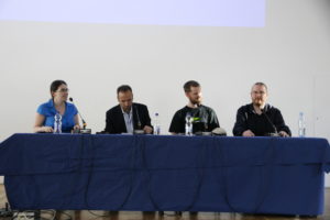 Von links nach rechts: Karen Sandler, Mark Shuttleworth, Michael Meeks und Bradley Kuhn beim Panel auf dem Desktop Summit.
