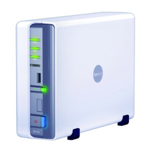 Abbildung 1: Das Synology-NAS DS110j besitzt ungefähr die Abmessungen eines Taschenbuchs.