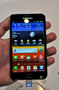 Ordentliche Flunder: Das Samsung Galaxy Note mit 5 Zoll.