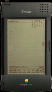 Abbildung 2: Auch Apple versuchte mit dem Newton Messagepad 2000 sein Glück, scheiterte damals aber ebenso wie Palm.