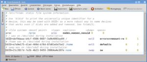 Abbildung 1: Kubuntu merkt sich in der Datei "/etc/fstab" nicht die Gerätedateien, sondern die UUIDs.