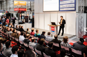 Peer Heinlein gibt im CeBIT Open Source Forum Tipps für die Administration von Mailservern.