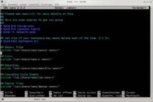 Abbildung 2: Für den Texteditor Nano müssen Sie das Syntax Highlighting explizit aktivieren und die Dateien mit den Farbdefinitionen über "include"-Befehle einbinden.
