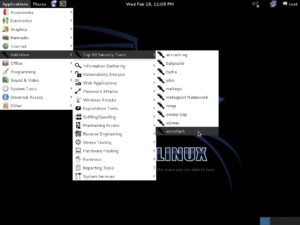 Abbildung 6: Kali Linux ermöglicht Sicherheitstests per Mausklick. Die zehn wichtigsten Werkzeuge fasst die Distribution in einem eigenen Untermenü zusammen.