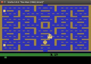 Abbildung 9: Noch einmal Punkte im Labyrinth fressen wie in den 1980ern – auch Pac-Man läuft im Emulator Stella.